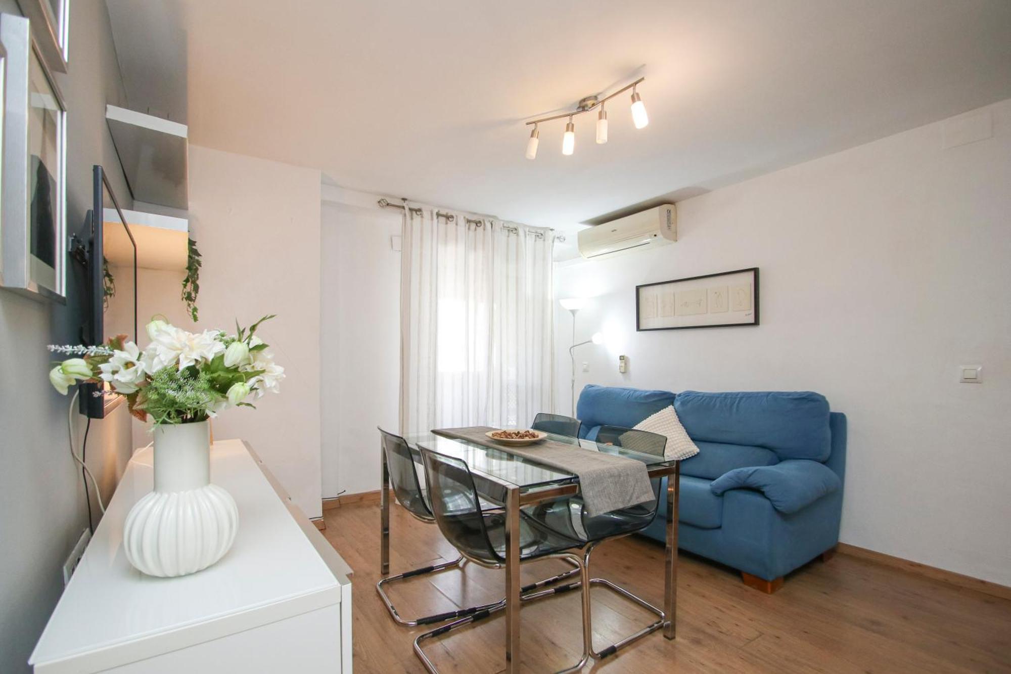 Spacious 2 Bedroom Apt In The Heart Of Triana 세비야 외부 사진